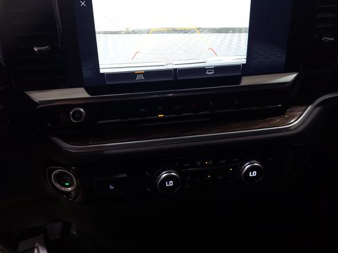 Used 2024 GMC Sierra 1500 Elevation AWD/4WD image 11
