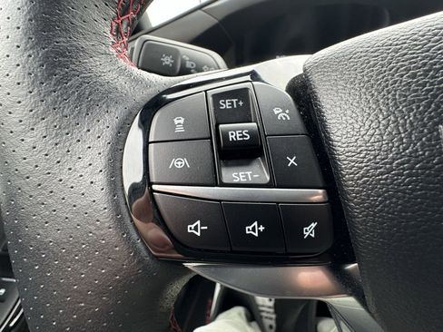 Used 2023 Ford Explorer ST-Line image 17