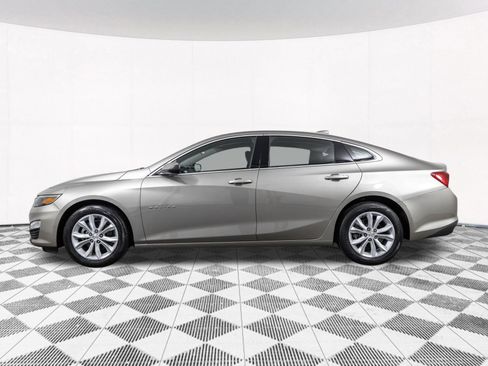 Used 2025 Chevrolet Malibu LT FWD image 14