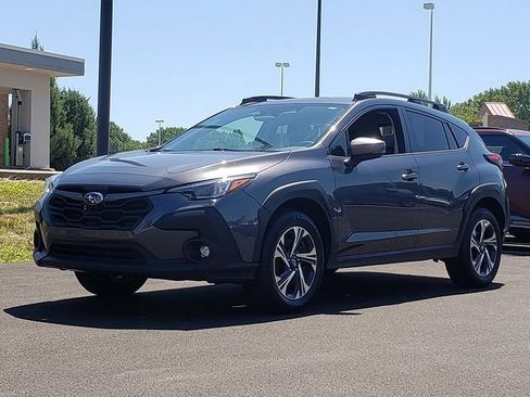 Used 2024 Subaru Crosstrek 2.0i Premium AWD/4WD image 2