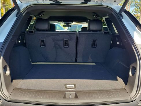 Used 2025 Cadillac XT5 Luxury image 24