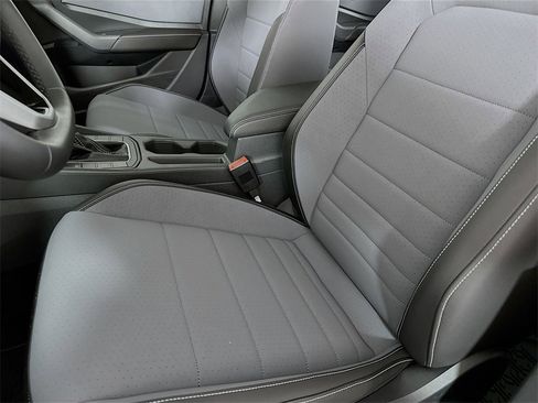 New 2025 Volkswagen Jetta SE image 8