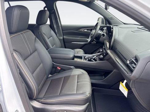 Used 2026 Chevrolet Traverse High Country w/ LPO, Floor Liner Package AWD/4WD image 27
