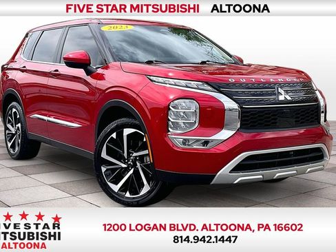 Used 2023 Mitsubishi Outlander SE AWD/4WD image 1