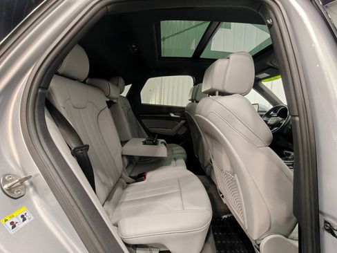 Used 2022 Audi Q5 2.0T Premium Plus w/ Premium Plus Package AWD/4WD image 24
