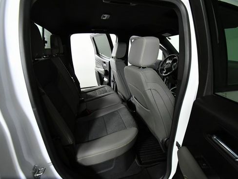 Used 2024 Chevrolet Colorado ZR2 w/ Safety Package image 23