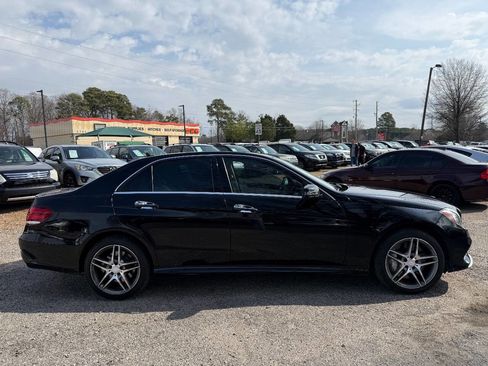 Used 2014 Mercedes-Benz E 550 4MATIC Sedan image 7