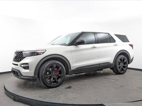 Used 2022 Ford Explorer ST w/ Equipment Group 401A image 2