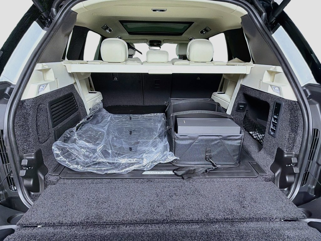 New 2027 Land Rover Range Rover Long Wheelbase SE AWD/4WD image 28