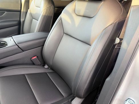 Certified 2025 Nissan Murano SV image 20