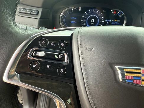 Used 2020 Cadillac Escalade Platinum image 31