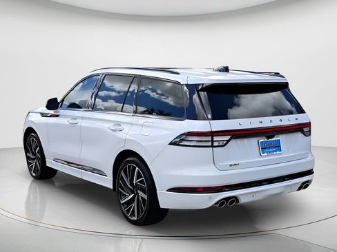 Used 2025 Lincoln Aviator Black Label w/ Jet Appearance Package image 7