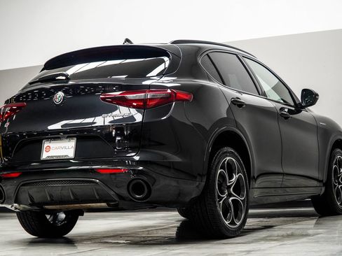Used 2023 Alfa Romeo Stelvio Veloce image 13