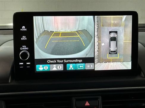 Used 2024 Honda Pilot Elite image 16
