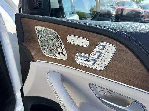 Used 2022 Mercedes-Benz GLS 450 4MATIC image 14