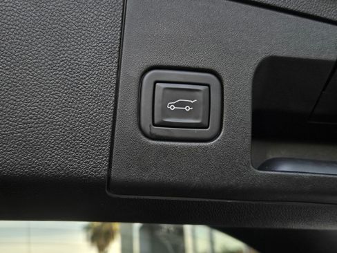 Used 2024 Cadillac XT4 Premium Luxury image 26