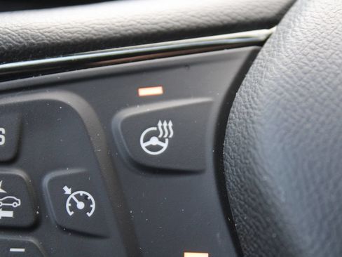 Used 2023 Chevrolet Equinox RS FWD image 30