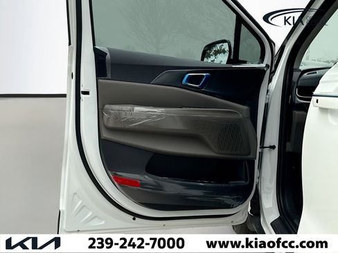 New 2026 Kia Carnival image 22