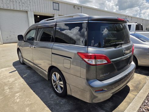 Used 2015 Nissan Quest SL w/ Bose Package FWD image 3