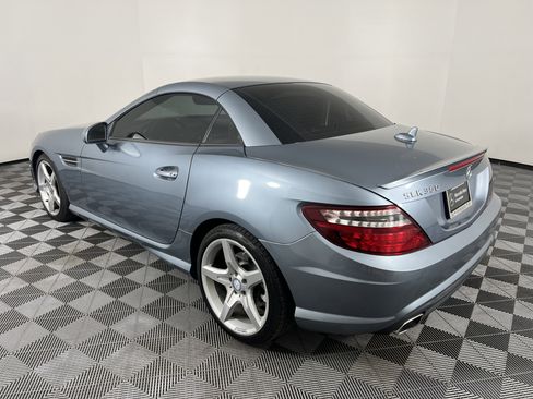Used 2012 Mercedes-Benz SLK 350 image 13