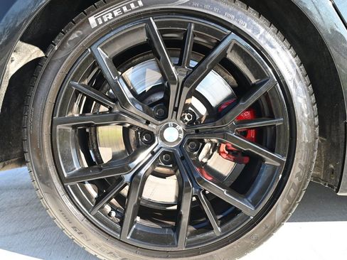 Used 2022 BMW M550i xDrive w/ Premium Package image 55