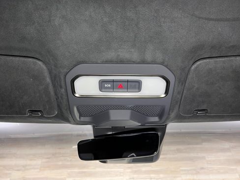 Used 2023 Rivian R1S Adventure image 21