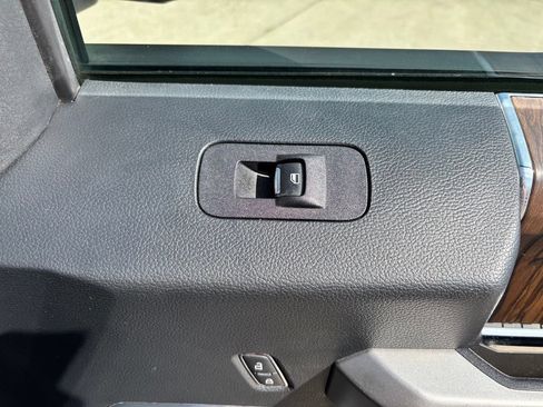 Used 2019 Ford F150 Lariat w/ Trailer Tow Package AWD/4WD image 33