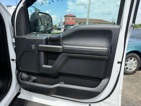 Used 2019 Ford F150 XLT w/ Equipment Group 302A Luxury AWD/4WD image 21