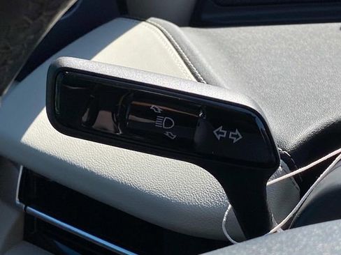 New 2026 Lincoln Navigator L Reserve AWD/4WD image 18