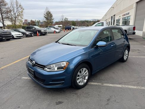 Used 2016 Volkswagen Golf S image 38