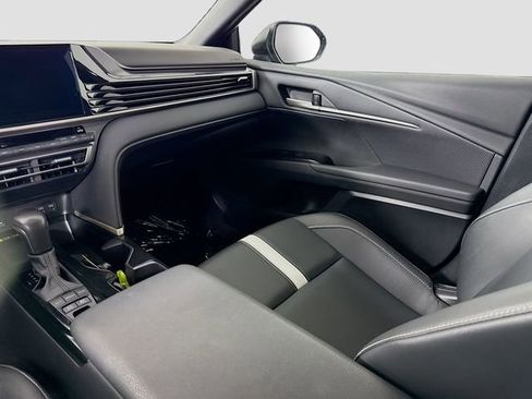 Certified 2025 Toyota Camry SE image 21