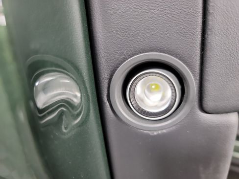 Used 2024 Rivian R1S Adventure image 32