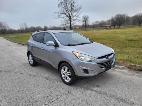 Used 2011 Hyundai Tucson GLS image 5