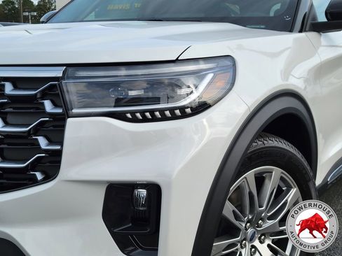 New 2026 Ford Explorer Platinum RWD image 11