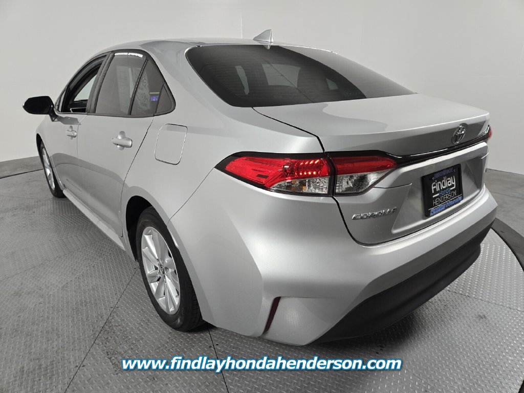 Used 2024 Toyota Corolla LE w/ LE Convenience Package FWD image 4