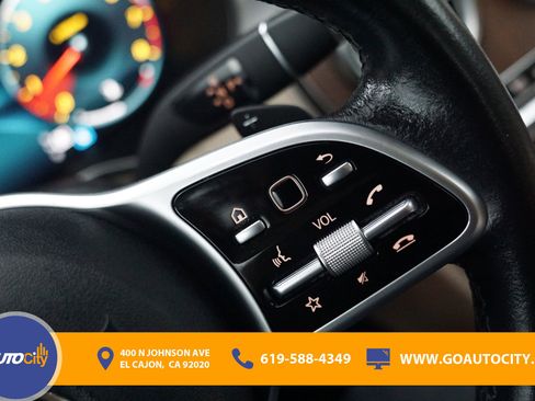 Used 2019 Mercedes-Benz C 300 Sedan image 21