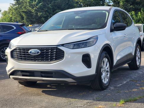 Used 2026 Ford Escape Active w/ Cold Weather Package AWD/4WD image 3