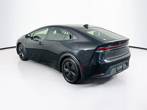 Used 2025 Toyota Prius LE FWD image 5