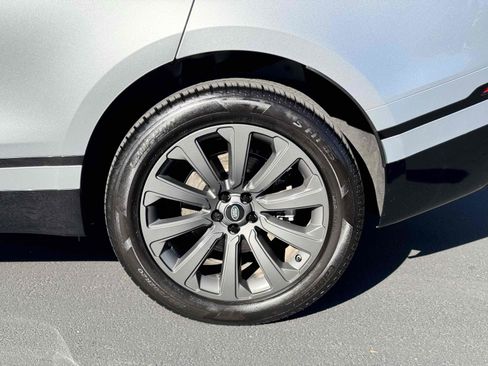 Used 2020 Land Rover Range Rover Velar R-Dynamic S image 12