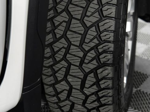 Used 2020 GMC Sierra 1500 SLT w/ SLT Premium Plus Package image 39