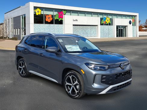 New 2026 Volkswagen Tiguan SE image 1