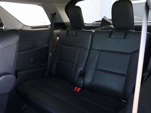 Used 2023 Ford Explorer XLT w/ Equipment Group 202A image 11