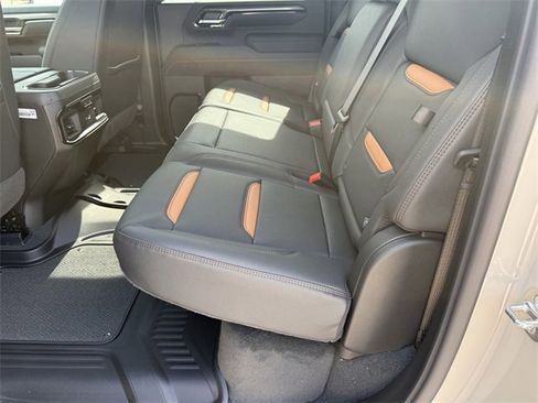 New 2026 GMC Sierra 2500 AT4 w/ AT4 Premium Plus Package image 9
