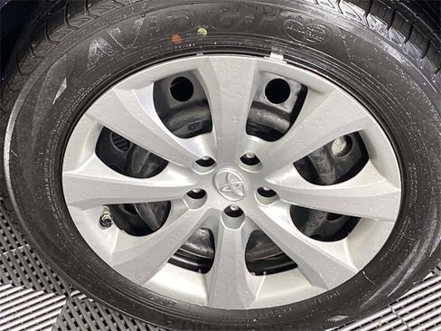 Used 2023 Toyota Corolla LE image 26