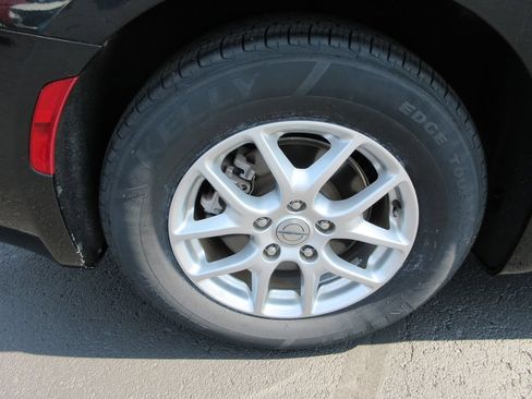 Used 2023 Chrysler Pacifica Touring-L FWD image 9