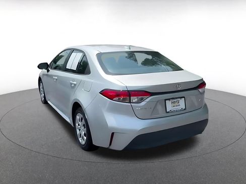 Used 2025 Toyota Corolla LE FWD image 9