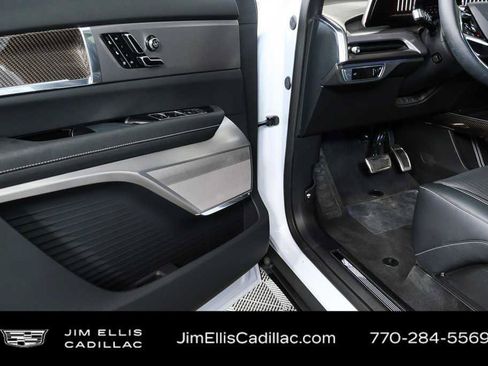 Used 2026 Cadillac Vistiq Luxury AWD/4WD image 6