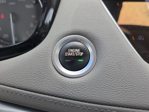 Used 2022 Cadillac XT5 Premium Luxury w/ Technology Package FWD image 26