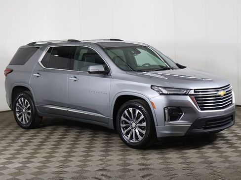 Used 2023 Chevrolet Traverse Premier AWD/4WD image 66