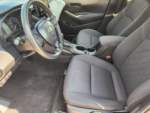 Used 2023 Toyota Corolla LE FWD image 9